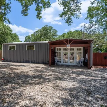 Image 2 - 8063 Lakeview Dr, Quinlan, Texas, 75474 - House for sale