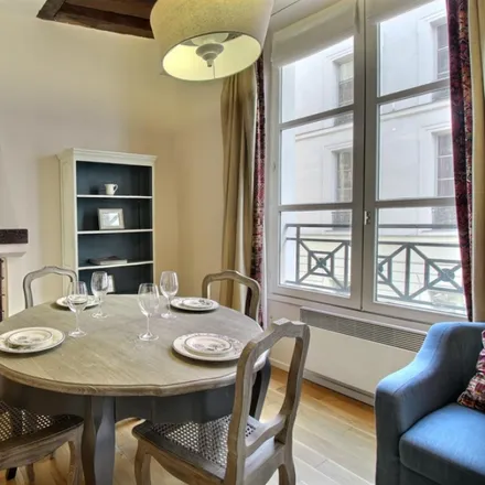 Image 5 - 14 Rue Saint-Paul, 75004 Paris, France - Apartment for rent