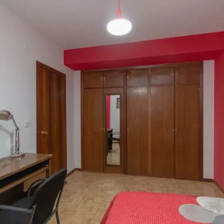 Image 2 - BBVA, Vía Complutense, 28807 Alcalá de Henares, Spain - Apartment for rent
