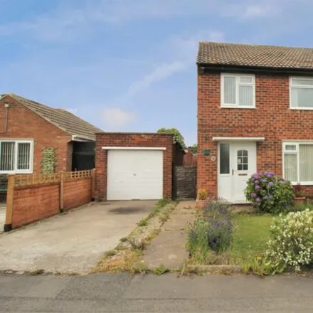 Rent this 3 bed duplex on Millfield Close in Egglescliffe, TS16 0JY