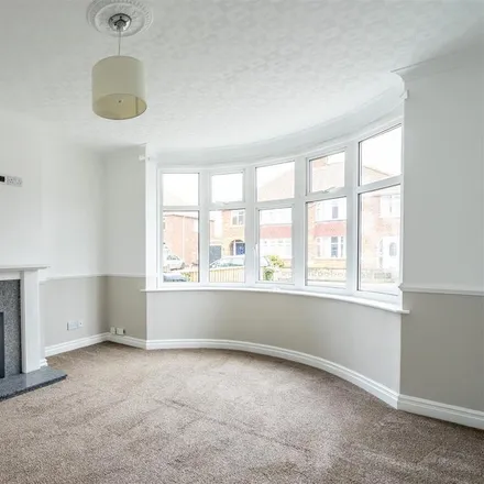 Rent this 4 bed duplex on Rawcliffe Croft in York, YO30 5UW