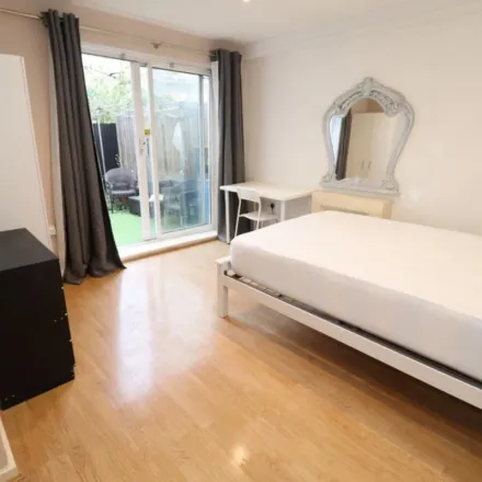 Rent this 3 bed apartment on Ladyfern House in Gale Street, Bow Common