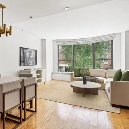 Image 3 - 22 West 13th Street, New York, NY 10011, USA - Apartment for sale