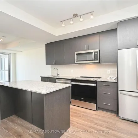 Image 5 - 423 River Side Drive, Oakville, ON L6K 2E2, Canada - Apartment for rent
