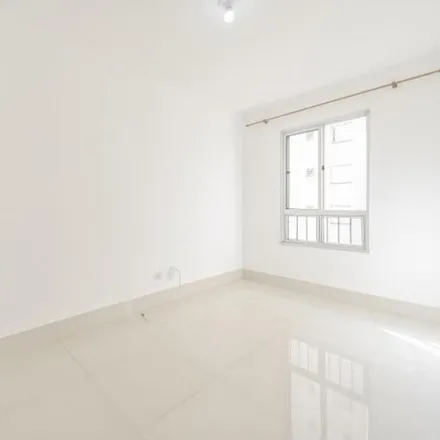Buy this 2 bed apartment on Rua Vinte e Cinco de Janeiro 201 in Bairro da Luz, São Paulo - SP