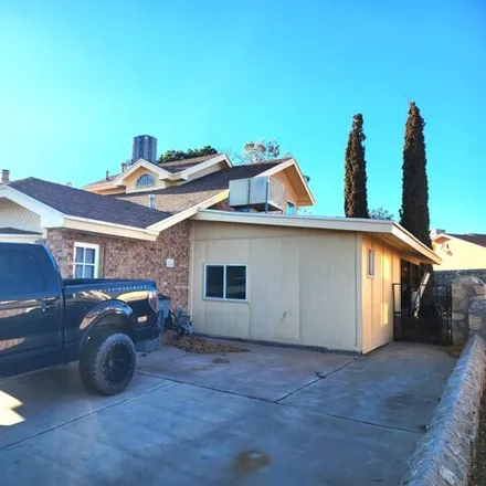 Image 5 - 5841 Devontry Drive, El Paso, TX 79934, USA - House for sale