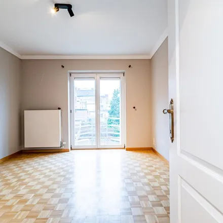 Rent this 3 bed apartment on Impasse Quinet in 7000 Mons, Belgium