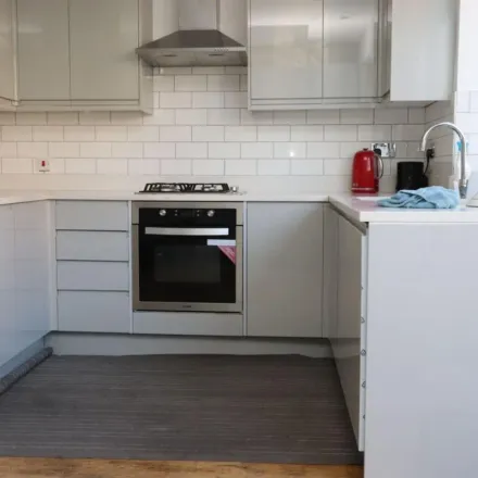 Image 2 - Leith Road, London, N22 5PY, United Kingdom - Apartment for rent