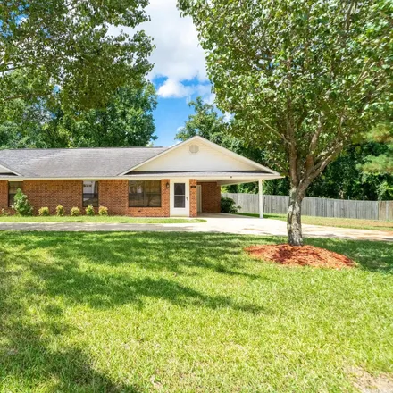 Buy this 5 bed house on 101 Leopard Drive in De Queen, AR 71832