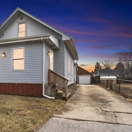 Buy this 3 bed house on 1731 Pratt Avenue in Mount Pleasant, WI 53403