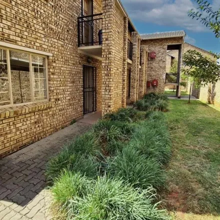 Image 5 - Heuwel Avenue, Tshwane Ward 57, Centurion, 0057, South Africa - Apartment for rent