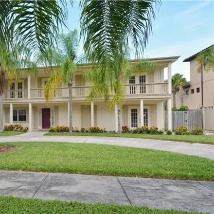 Rent this 6 bed house on 61 North Washington Drive in Sarasota, FL 34236