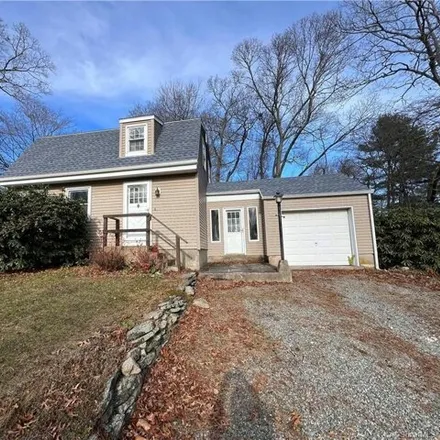 Rent this 3 bed house on 12 Woodland Drive West in Long Hill, Groton