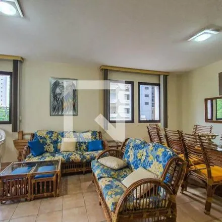 Rent this 3 bed apartment on Avenida Leomil 951 in Pitangueiras, Guarujá - SP
