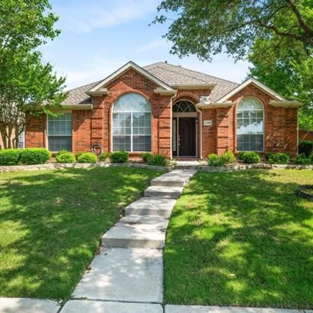 Rent this 3 bed house on 2505 Cimmaron Drive in Plano, TX 75025