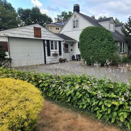 Buy this 4 bed house on 681 Ixworth Road in Village of Valley Stream, NY 11580