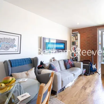 Rent this 1 bed apartment on Dial Arch in No 1 Street, London