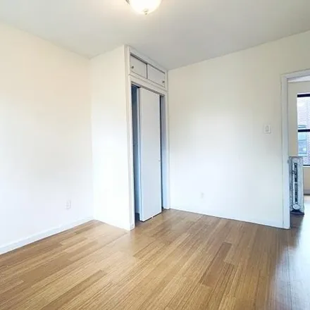 Image 7 - 213 West 13th Street, New York, NY 10011, USA - House for rent