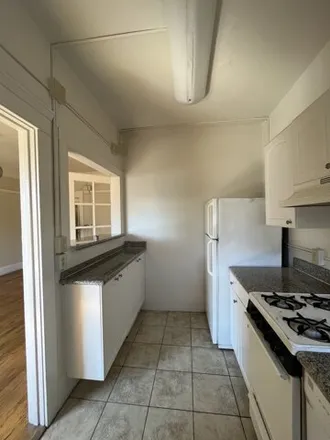 Image 4 - The Raymond, 1461 Alice Street, Oakland, CA 94616, USA - Apartment for rent