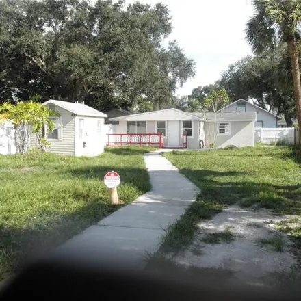 Image 2 - 729 Wyatt Street, Largo, FL 33756, USA - House for sale