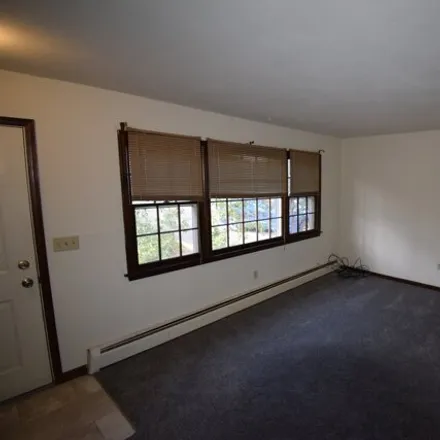 Image 3 - 34&36 Granite Drive, Bethel, CT 06801, USA - House for rent