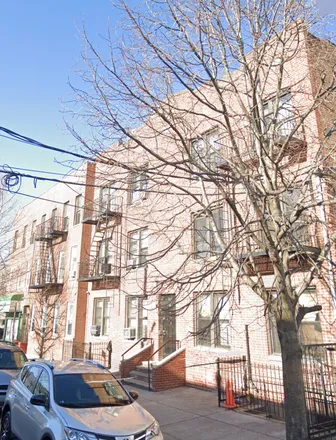 Rent this 1 bed house on 387 Chestnut Street