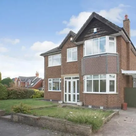 Rent this 5 bed house on 1A Charnwood Avenue in Beeston, NG9 4DJ