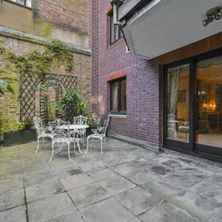 Image 7 - Moss House, 15-16 Brook's Mews, East Marylebone, London, W1K 4AL, United Kingdom - Apartment for sale