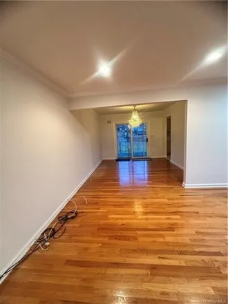 Image 7 - 545 Pelham Road, Residence Park, City of New Rochelle, NY 10805, USA - House for rent