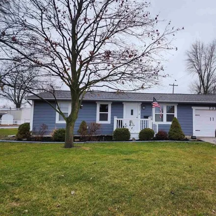 Buy this 3 bed house on 877 West Townley Street in Bluffton, IN 46714