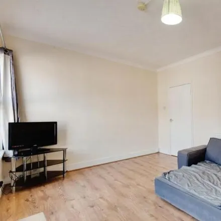 Image 7 - Cobbold Road, Dudden Hill, London, NW10 9SX, United Kingdom - Apartment for sale