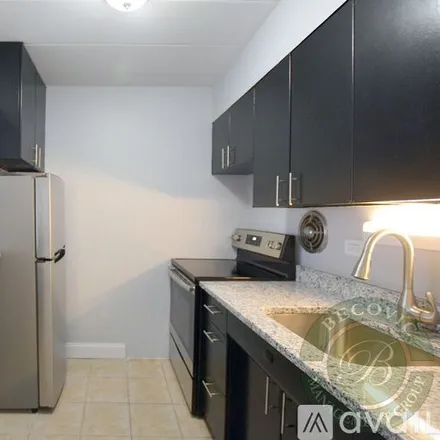 Image 1 - 6012 N Kenmore Ave, Unit 3c - Apartment for rent