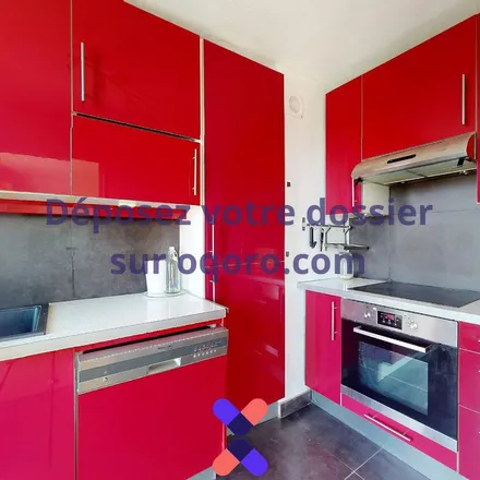 Rent this 3 bed apartment on 27 Boulevard de Larramet in 31300 Toulouse, France