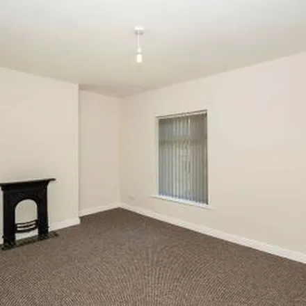 Rent this 2 bed townhouse on Ringley Road in Ringley, M26 1FW
