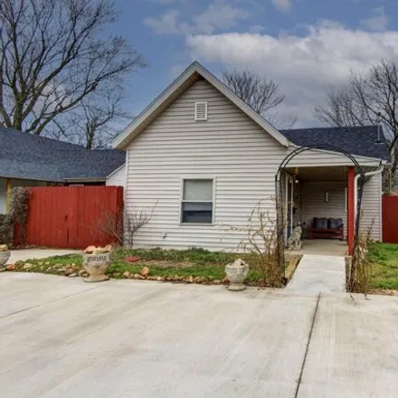 Buy this 2 bed house on 975 East Adams Street in Springfield, MO 65803