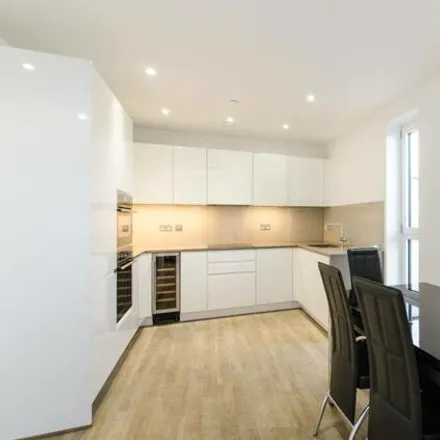 Image 5 - Wedgewood Apartments, Wandsworth Road, London, SW8 2EW, United Kingdom - Apartment for rent