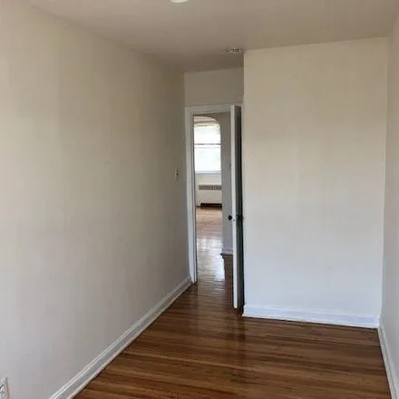 Image 6 - 854 Derwyn Road, Upper Darby, PA 19026, USA - Apartment for rent