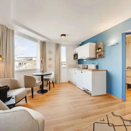 Image 3 - 82 Rue de la Pompe, 75016 Paris, France - Apartment for rent