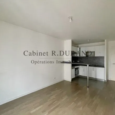 Rent this 2 bed apartment on 14 Rue Charles Duflos in 92270 Bois-Colombes, France