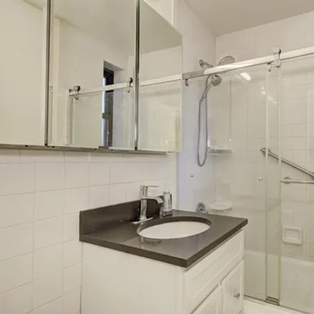 Image 6 - 330 East 80th Street, New York, NY 10075, USA - Apartment for sale