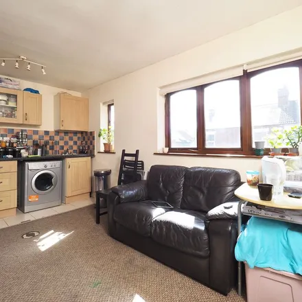 Rent this 2 bed apartment on Beeston Halal Food Store in 111 High Road, Beeston