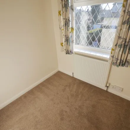 Rent this 3 bed duplex on Hollybank Avenue in Sheffield, S12 2BL