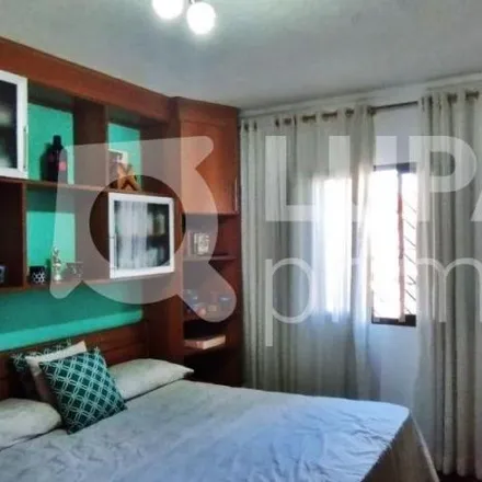 Buy this 3 bed house on Rua Izidro Ortiz 519 in Vila Medeiros, São Paulo - SP