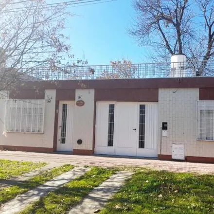 Rent this 2 bed house on Vera Mujíca 2143 in Rosario Centro, Rosario