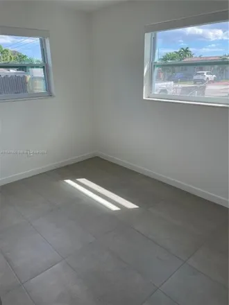 Image 5 - 31 East 52nd Place, Hialeah, FL 33013, USA - House for rent