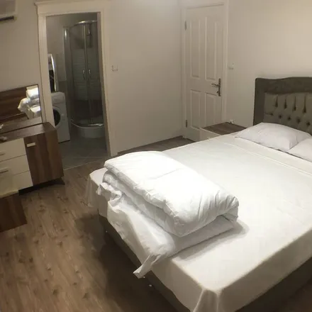 Rent this 3 bed apartment on Bursa