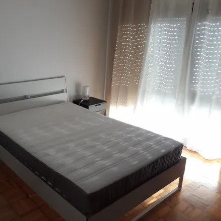 Rent this 3 bed apartment on Faculdade das Ciências da Saúde in Travessa da Ferreira, 4200-143 Porto