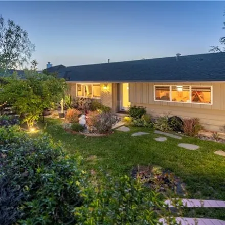 Image 2 - 13799 Valley Vista Boulevard, Los Angeles, CA 91423, USA - House for sale