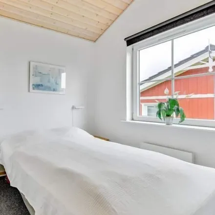 Rent this 4 bed apartment on 6300 Gråsten