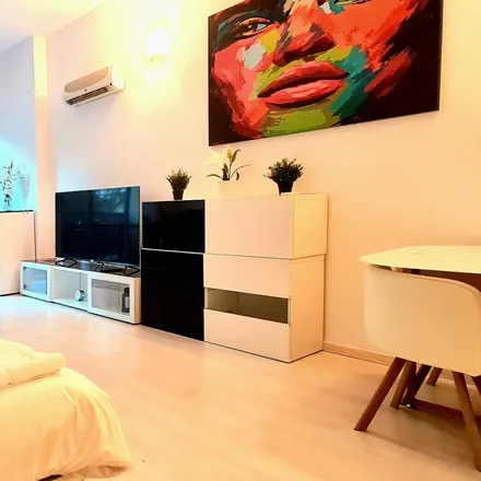 Rent this studio apartment on Edificio Azul in Avenida de Manoteras, 38